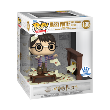 Фигурка Funko POP! Harry Potter: Harry with Hogwarts Letters Exclusive 58215